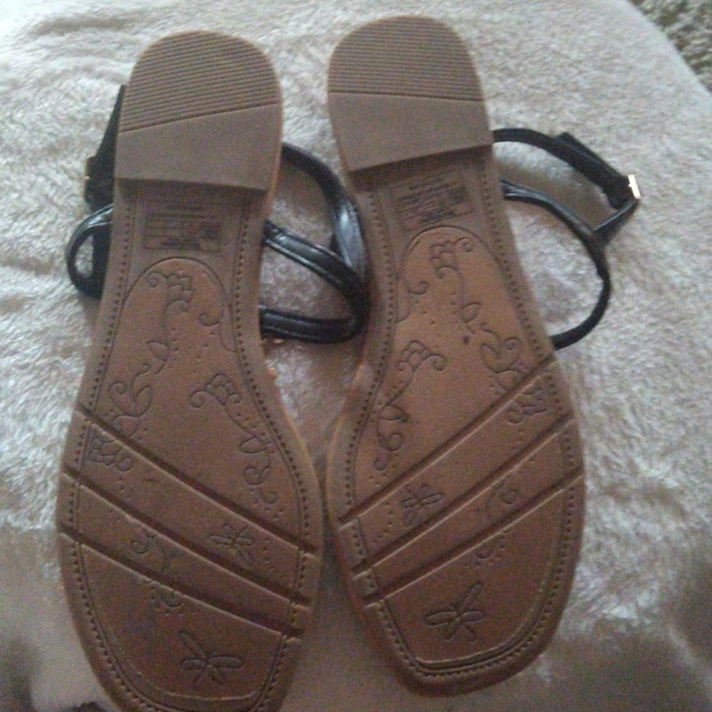 NWOT Ladies Designer Sandals - Picture 2 of 15